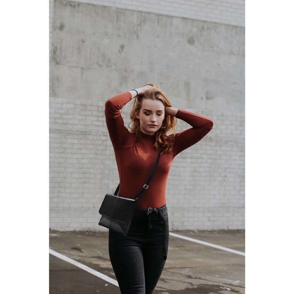 New Women's Black Genuine Leather Crossbody Bag//Shoulder bag